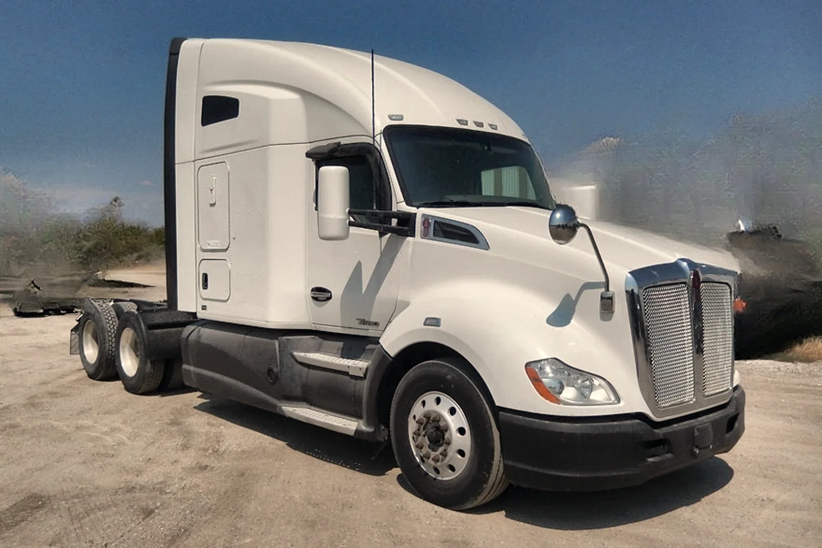 2017 KENWORTH T680 - view 8 of 54