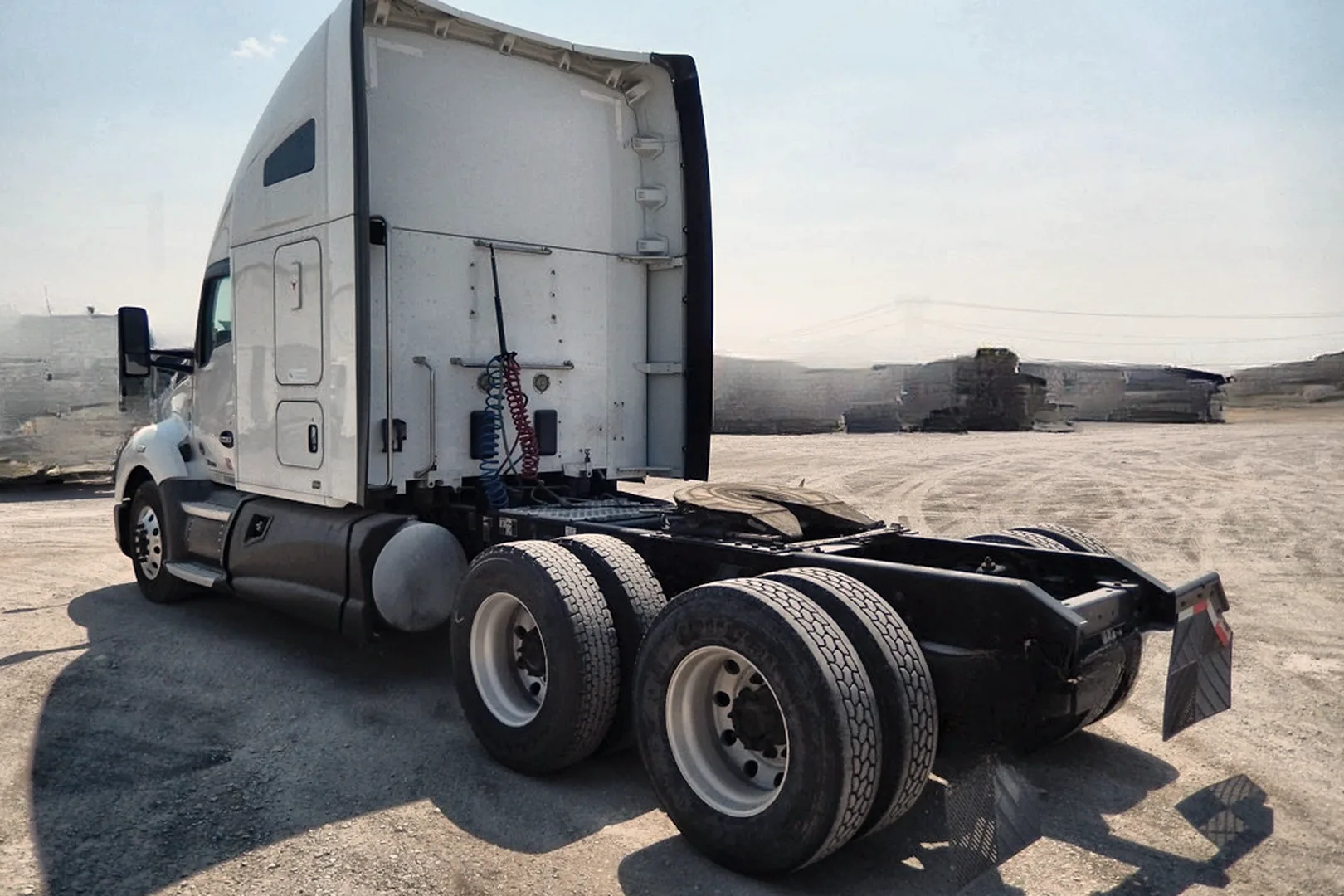 2017 KENWORTH T680 - view 12 of 54