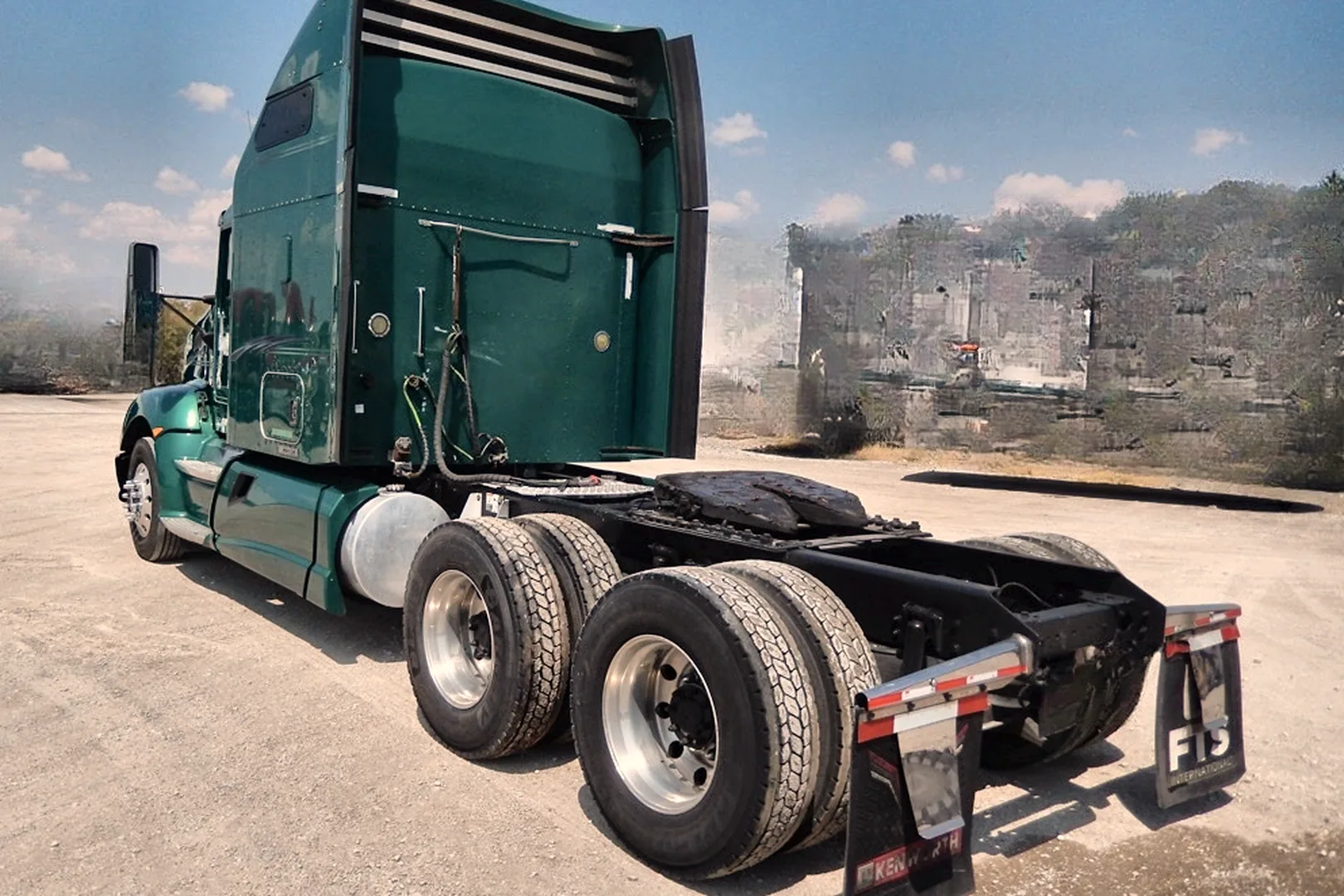 2012 KENWORTH T660 - view 10 of 53