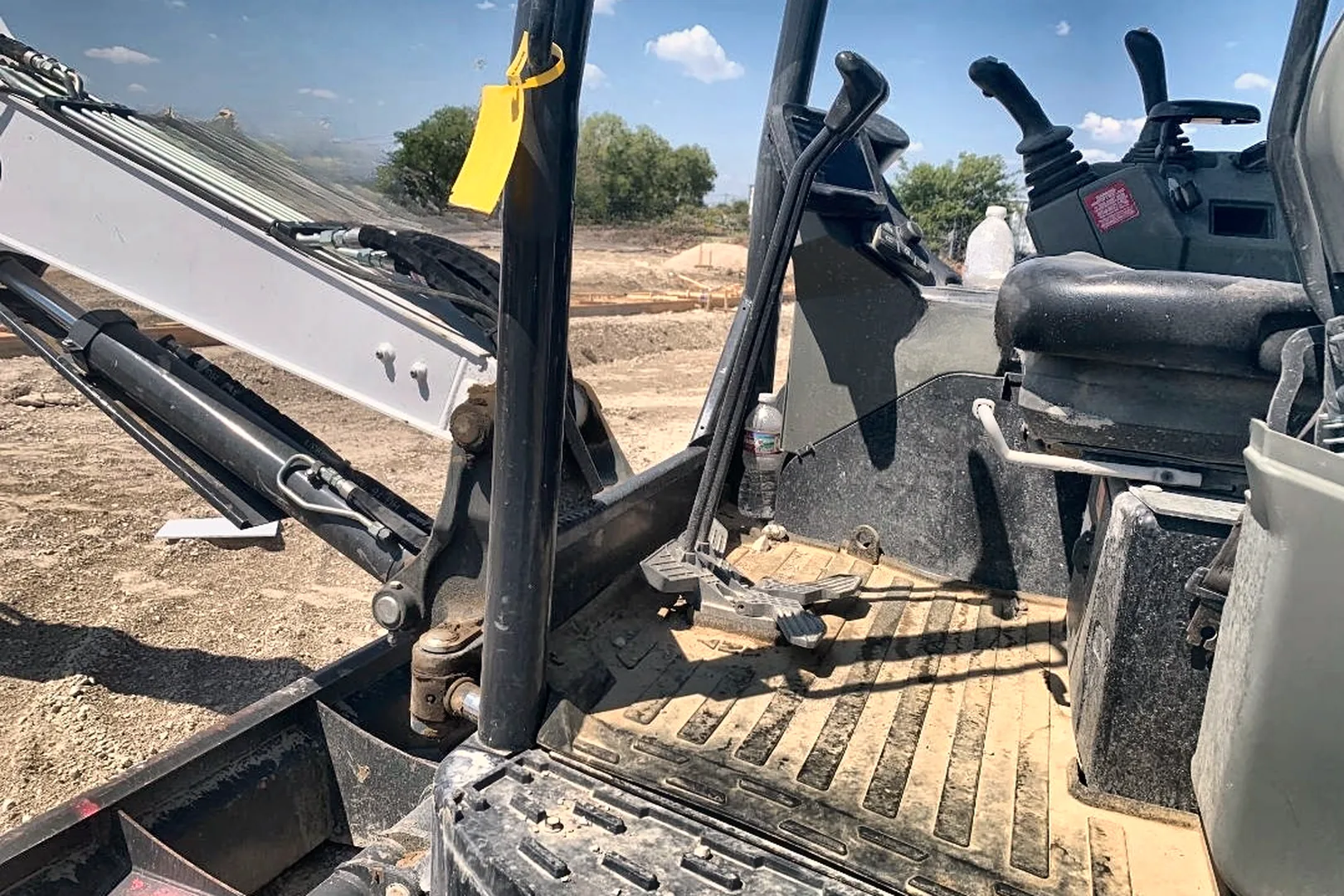 2020 BOBCAT E-50 R-2 Series - view 14 of 18