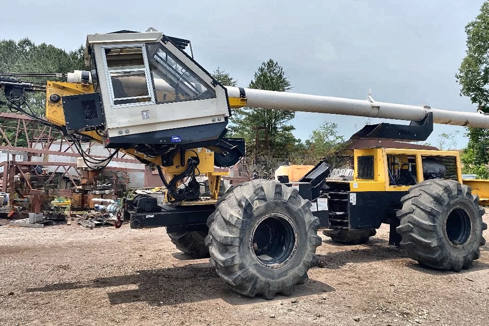 2009 JARRAFF 4 Wheel Drive - view 12 of 33