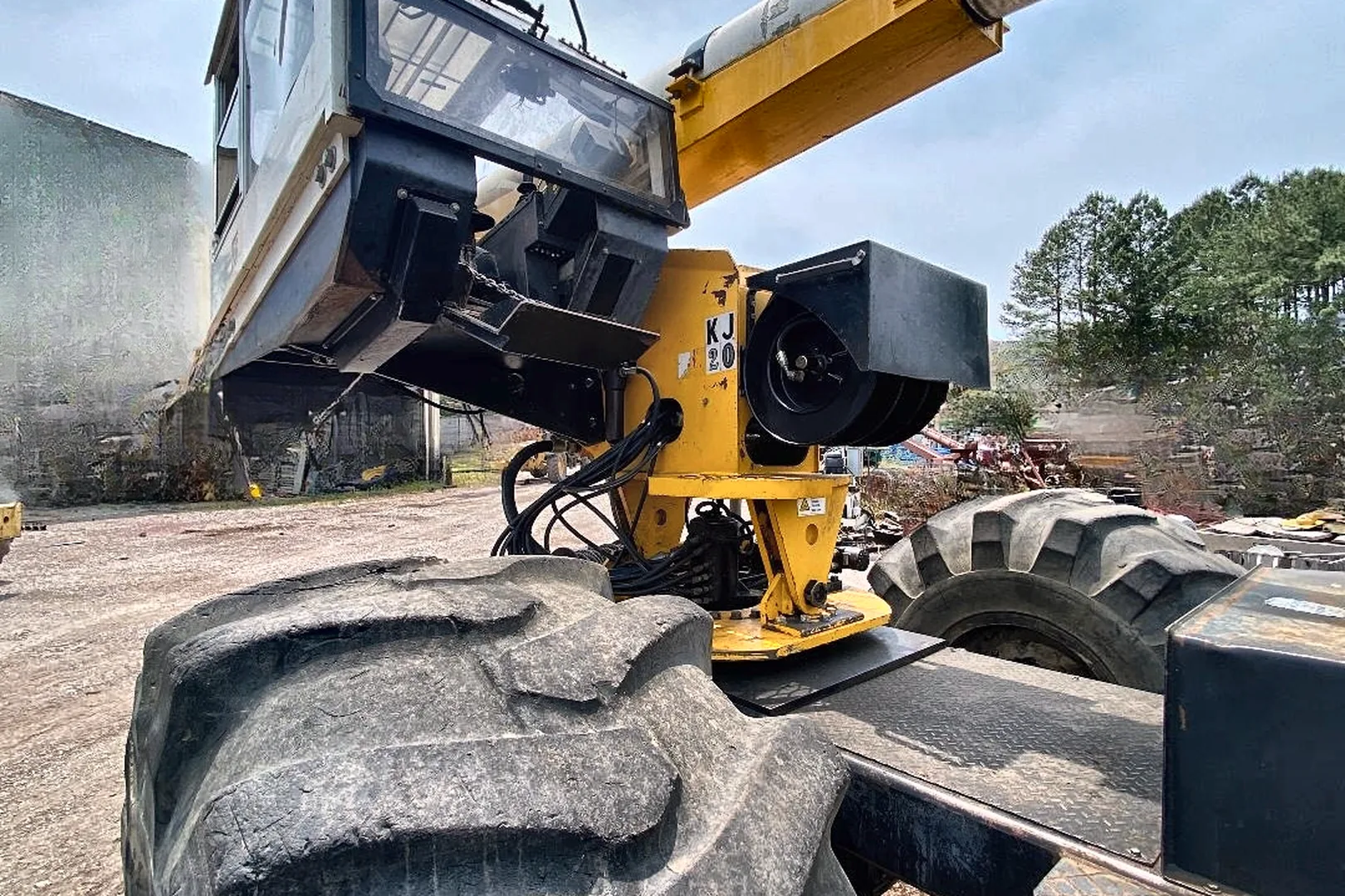 2009 JARRAFF 4 Wheel Drive - view 10 of 33