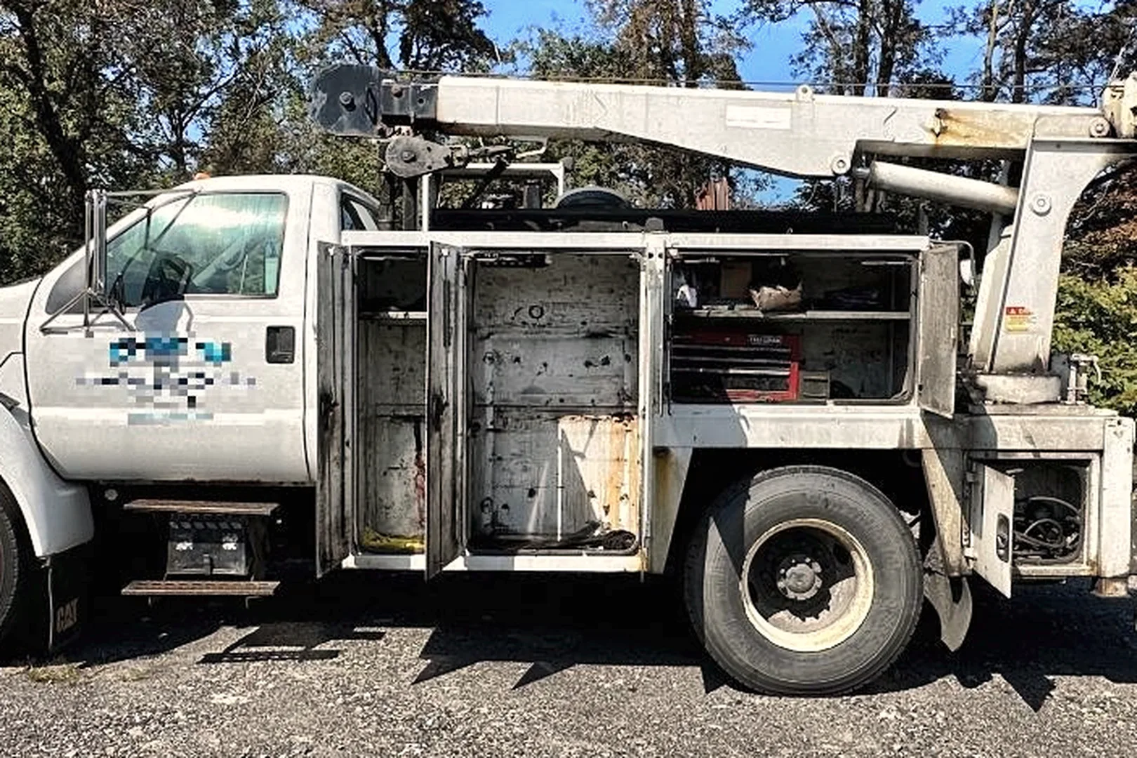 2003 FORD F650 Service Truck - view 12 of 43