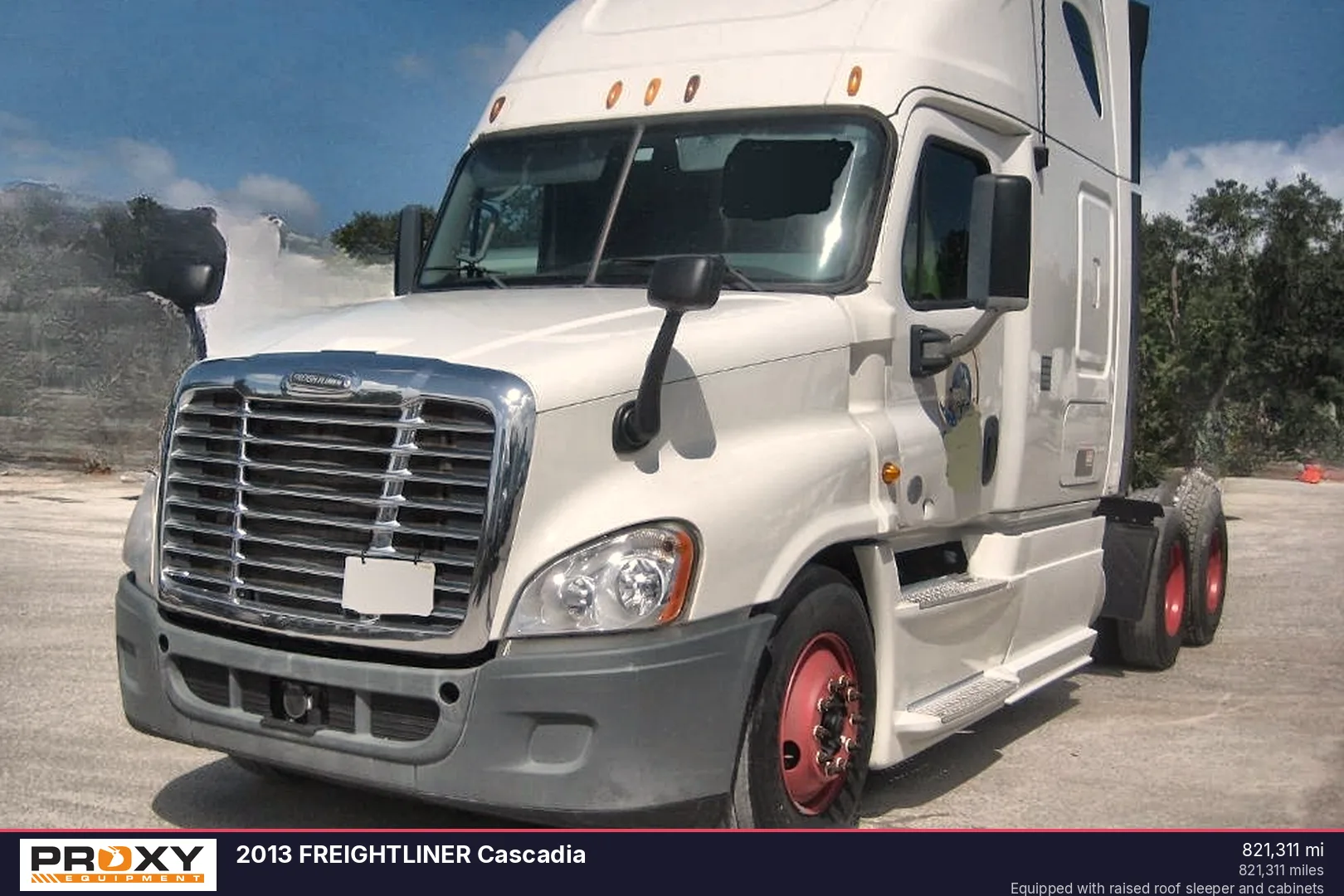 2013 FREIGHTLINER Cascadia - view 1 of 17