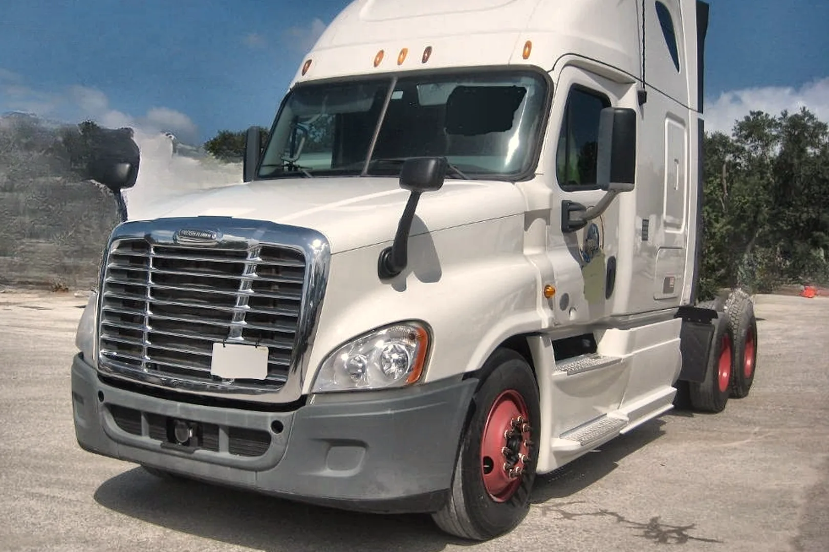 2013 FREIGHTLINER Cascadia - view 7 of 17
