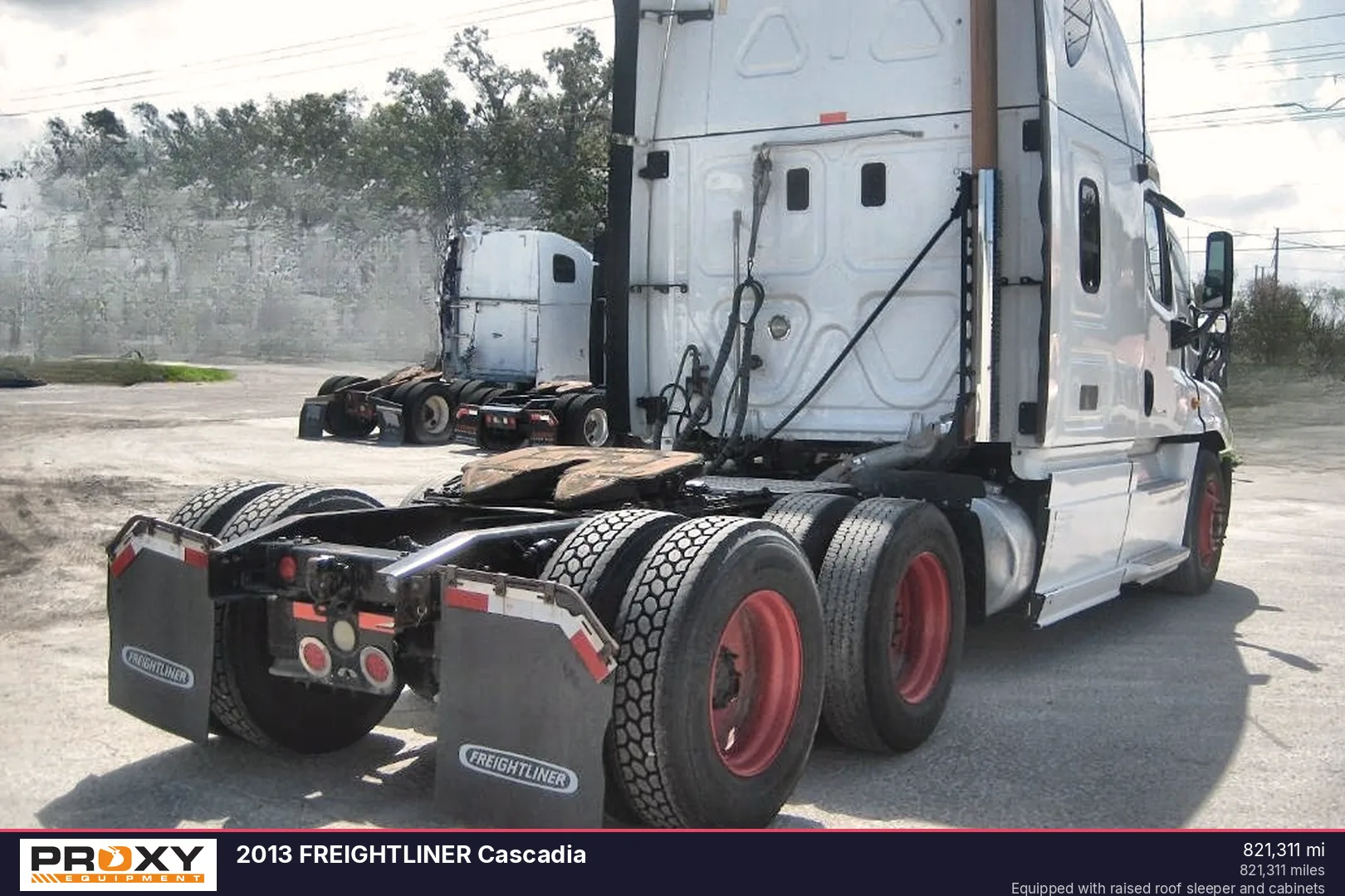 2013 FREIGHTLINER Cascadia - view 4 of 17
