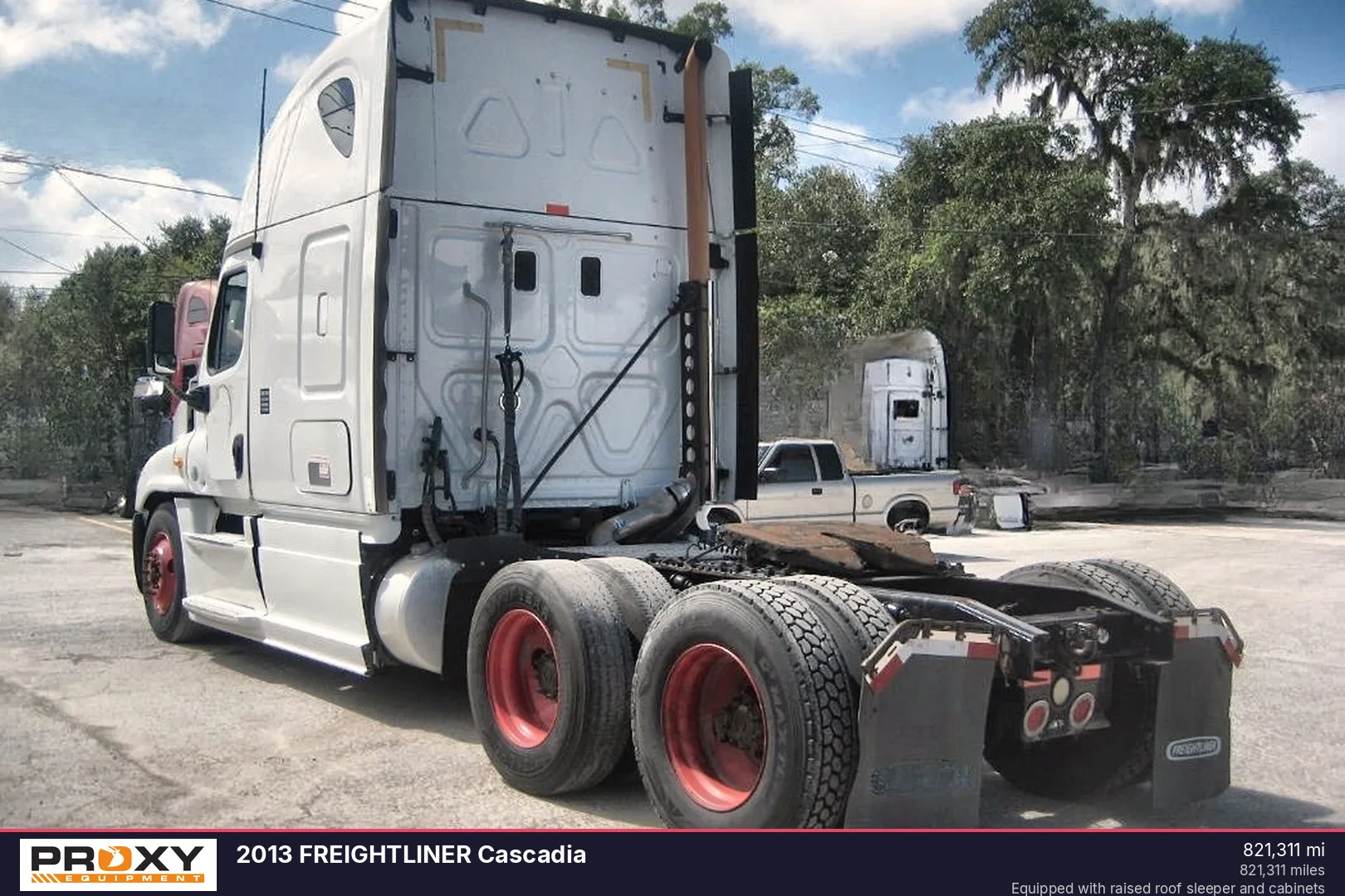 2013 FREIGHTLINER Cascadia - view 5 of 17