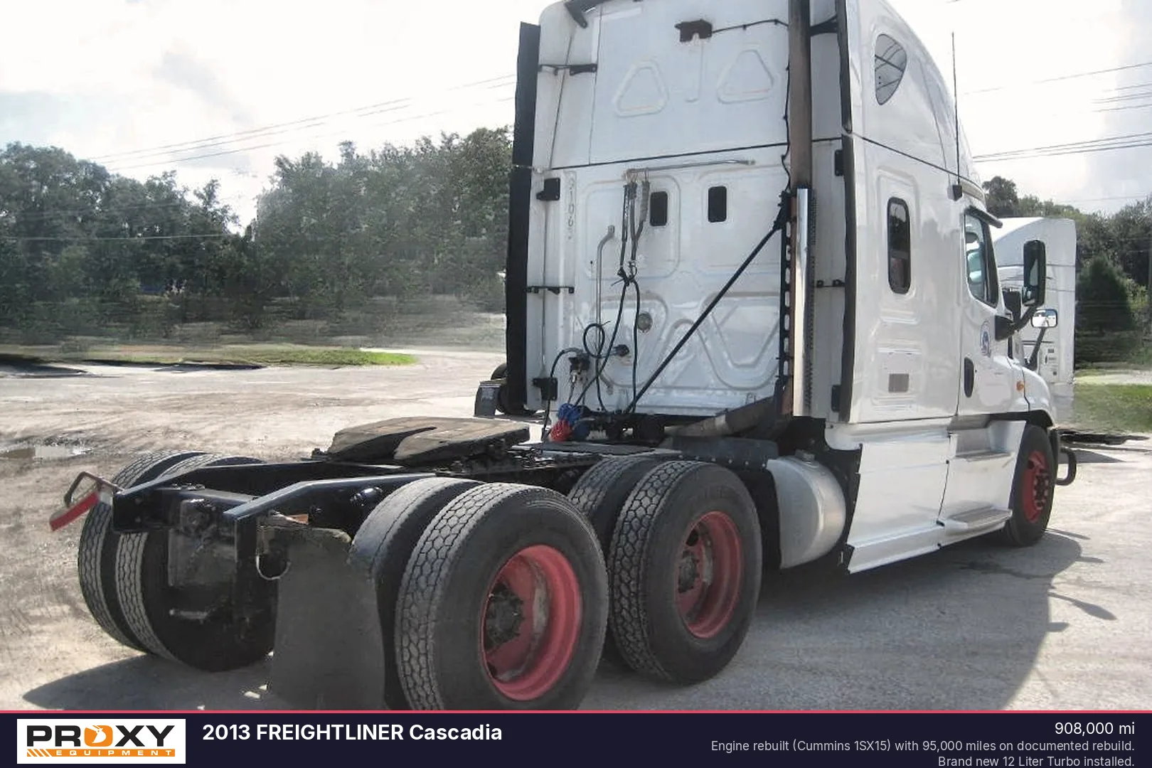 2013 FREIGHTLINER Cascadia - view 4 of 17