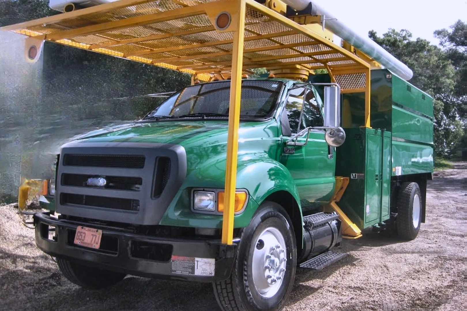 2011 FORD F750 - view 6 of 11