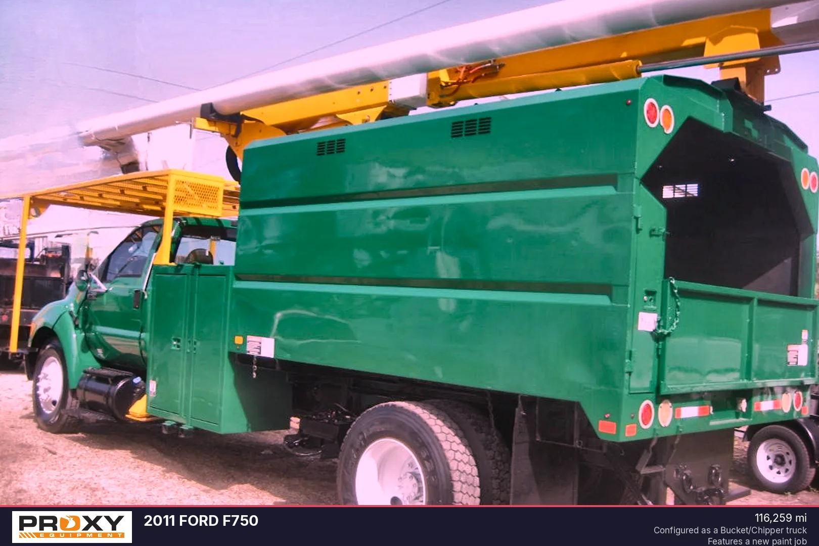 2011 FORD F750 - view 2 of 11