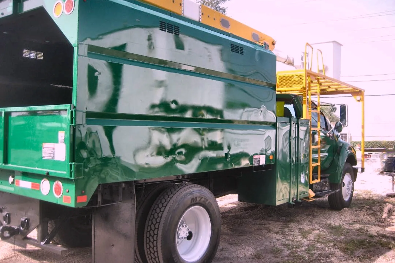 2011 FORD F750 - view 11 of 11