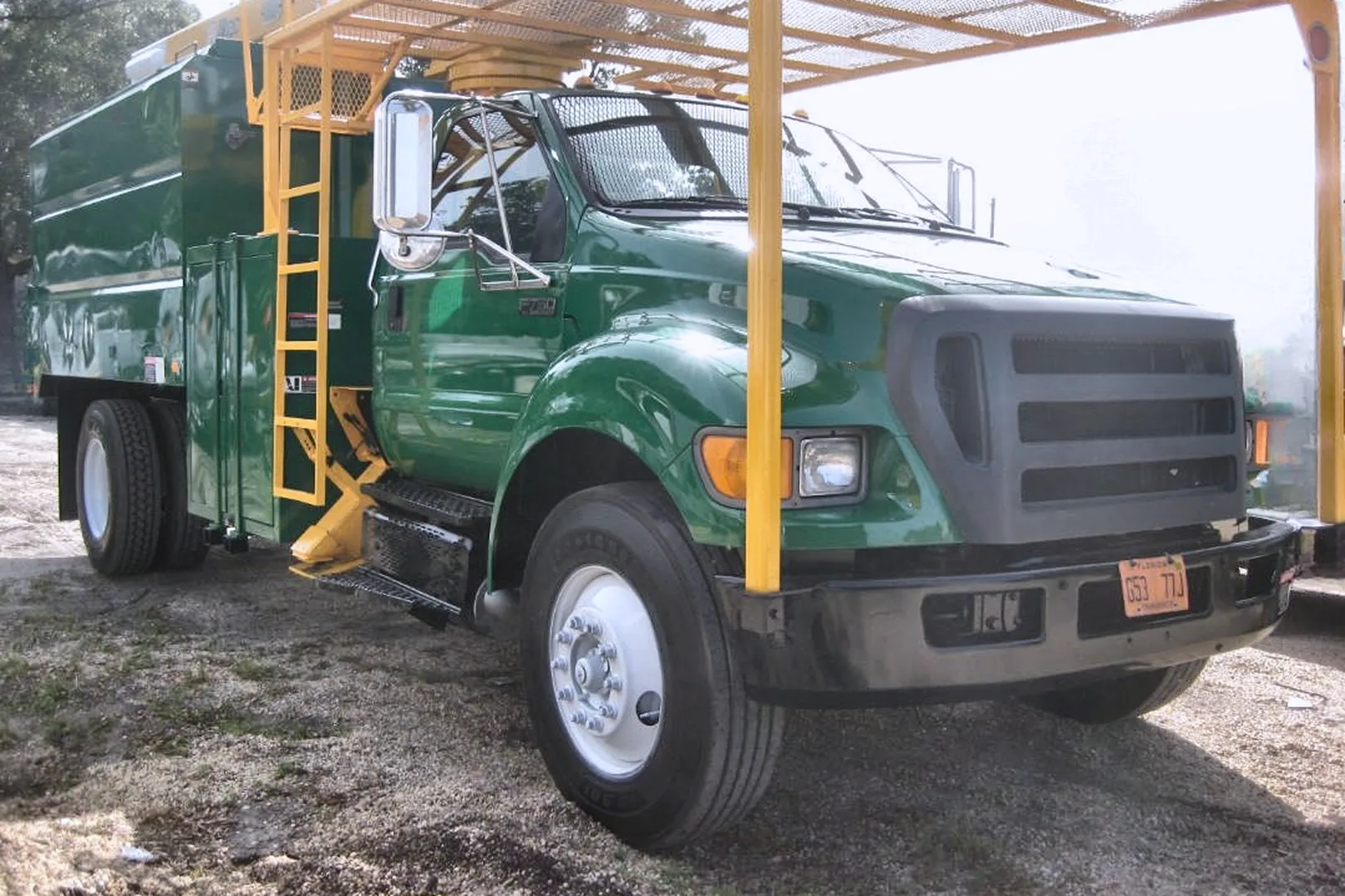 2011 FORD F750 - view 9 of 11
