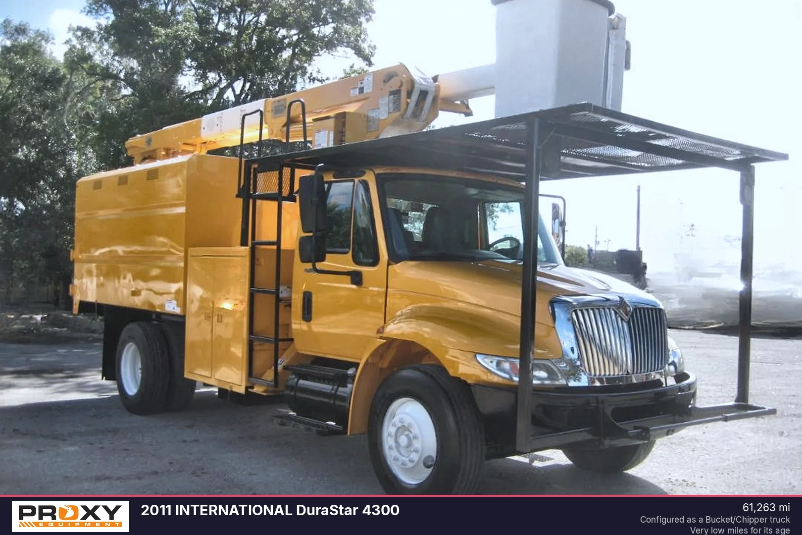 2011 INTERNATIONAL DuraStar 4300 - view 2 of 18