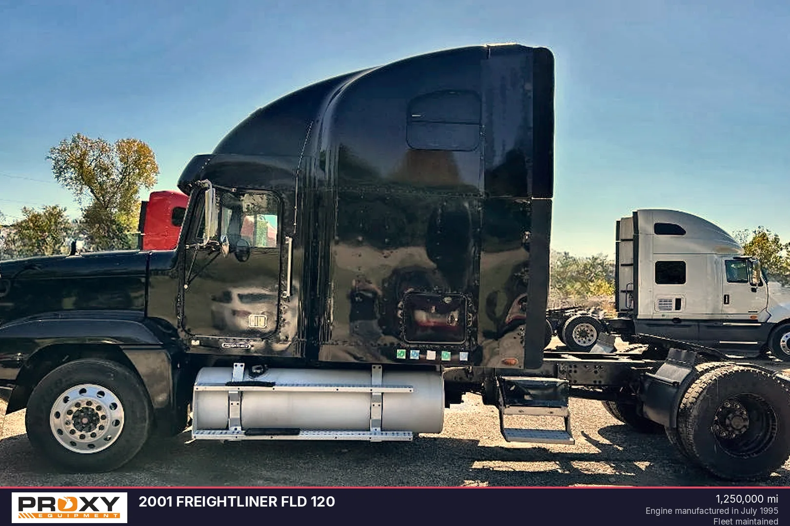 2001 FREIGHTLINER FLD 120 - view 2 of 36