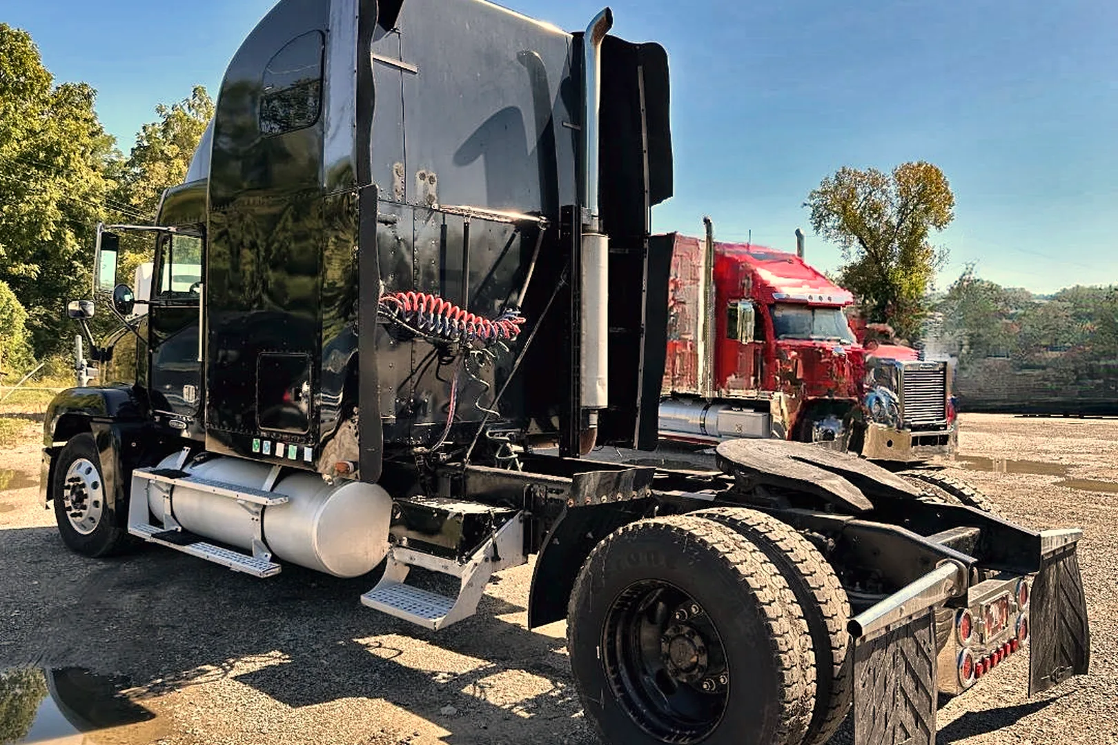 2001 FREIGHTLINER FLD 120 - view 12 of 36
