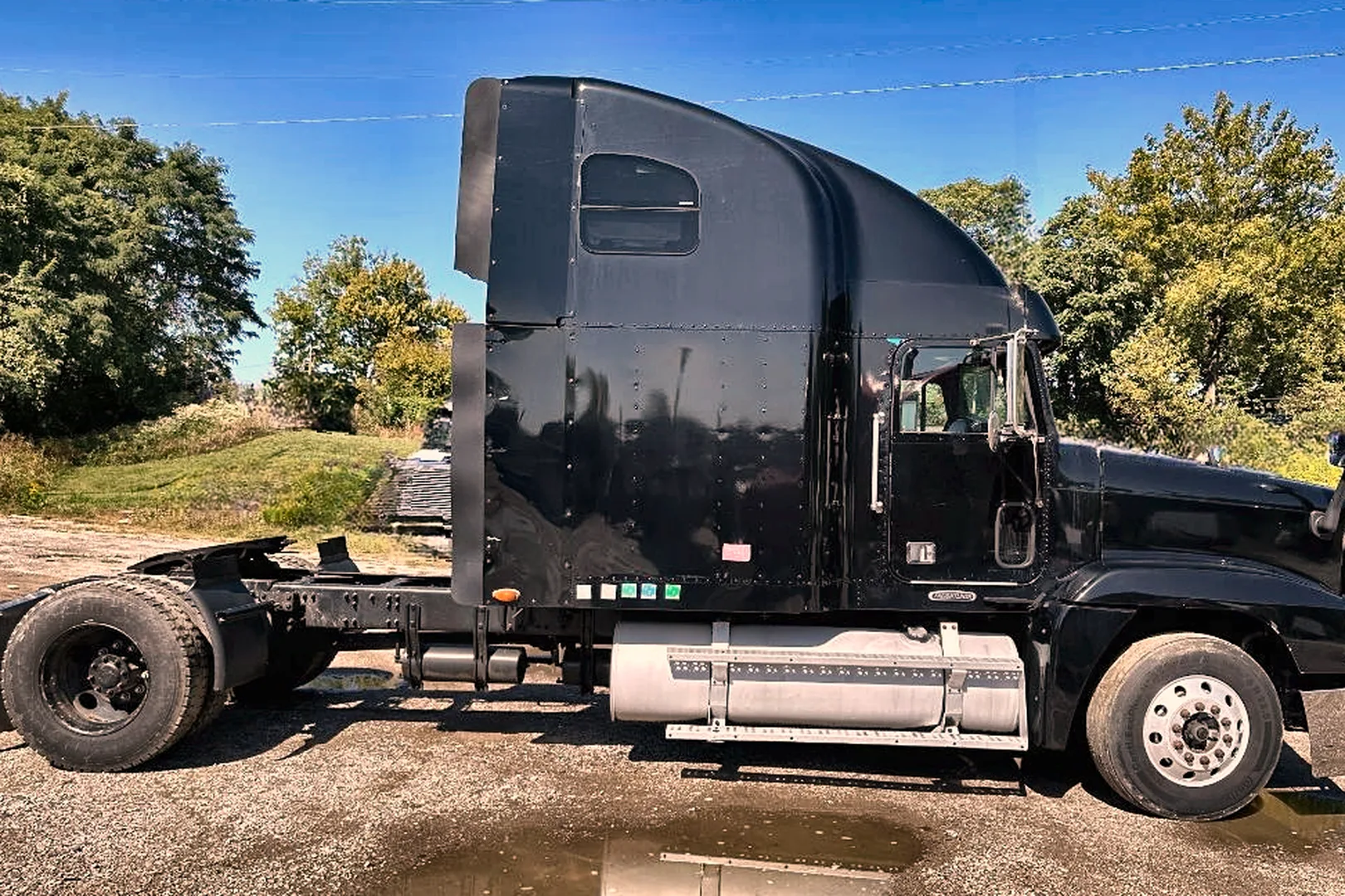 2001 FREIGHTLINER FLD 120 - view 10 of 36