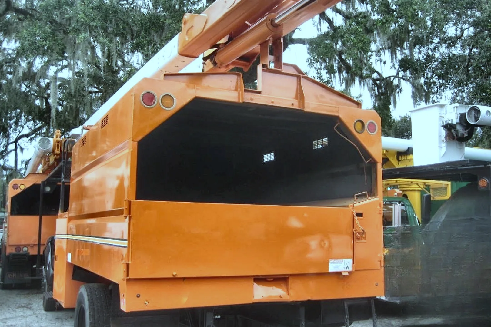 2010 FORD F750 XL Super Duty - view 8 of 11