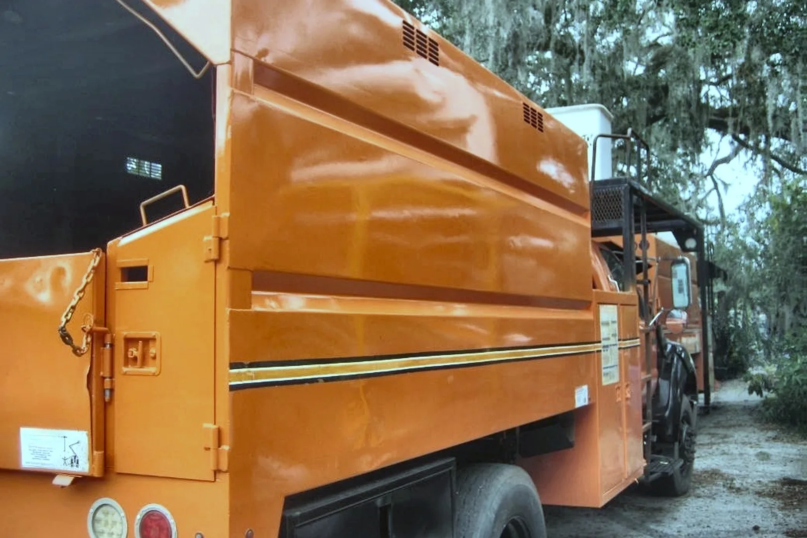 2010 FORD F750 XL Super Duty - view 10 of 11