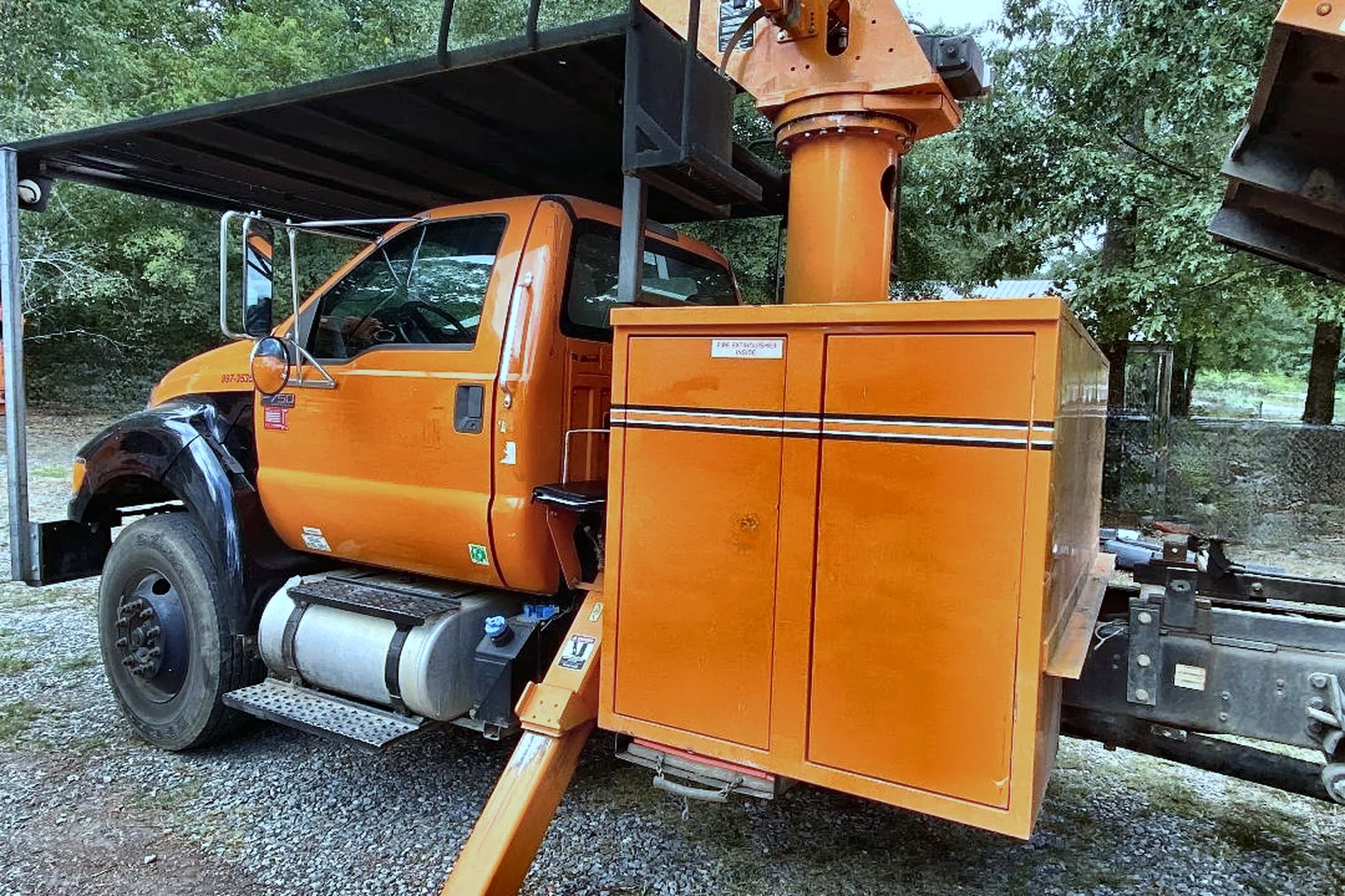 2013 FORD F750 - view 8 of 16