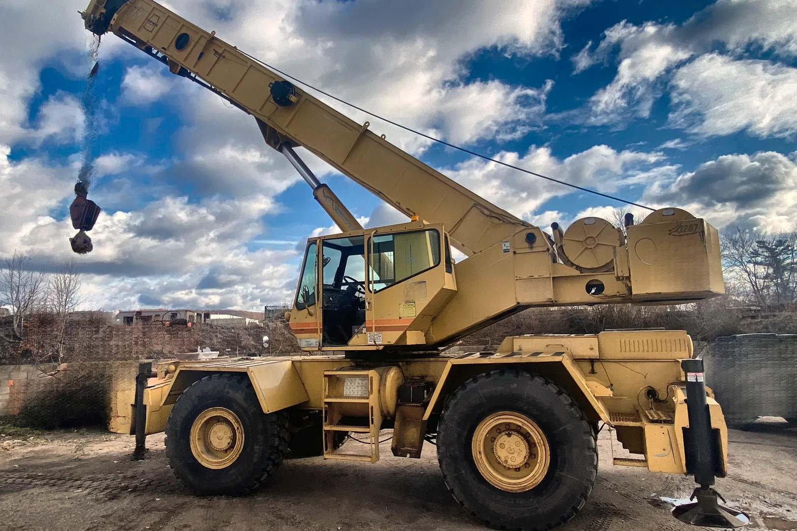 1980 GROVE RT-740B - view 7 of 25