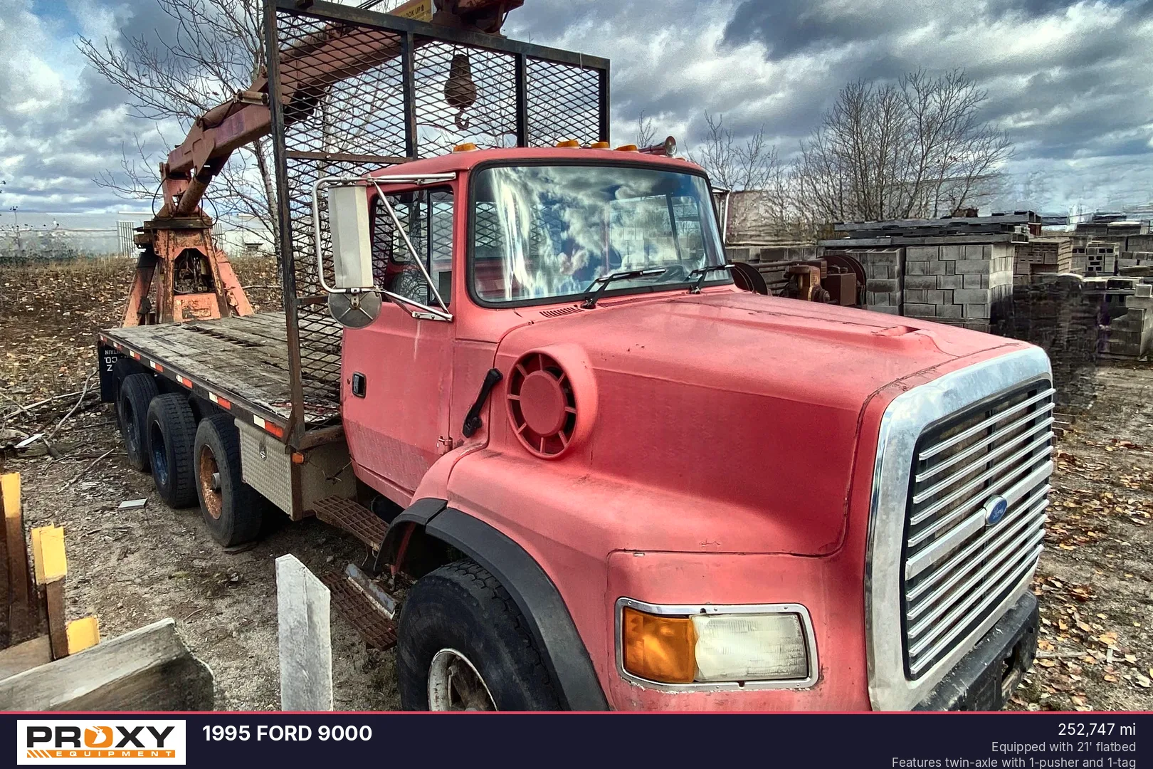 1995 FORD 9000 - view 2 of 35