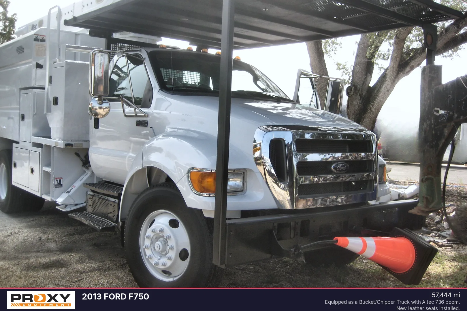 2013 FORD F750 - view 2 of 11