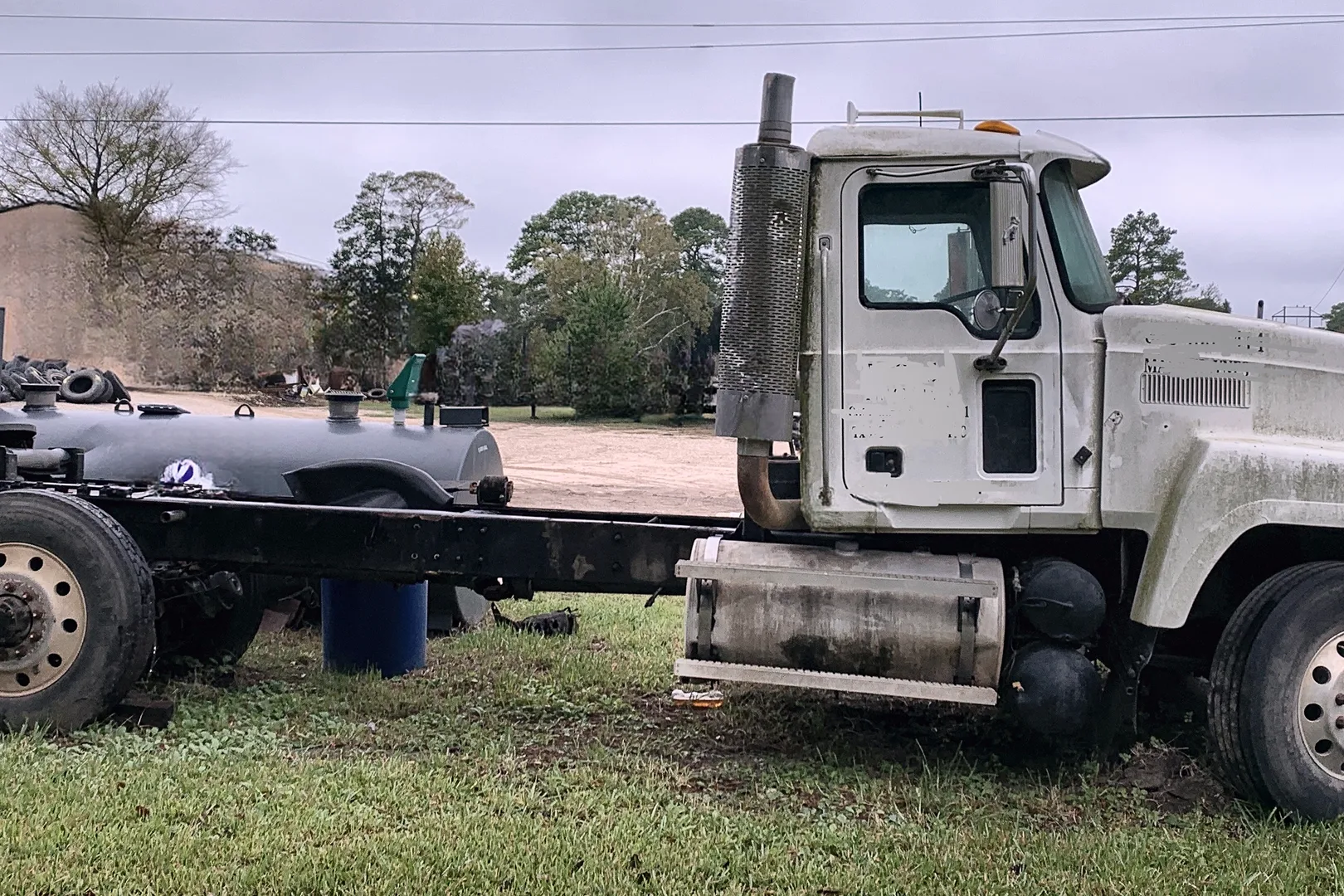 2004 MACK CHU613 - view 8 of 13