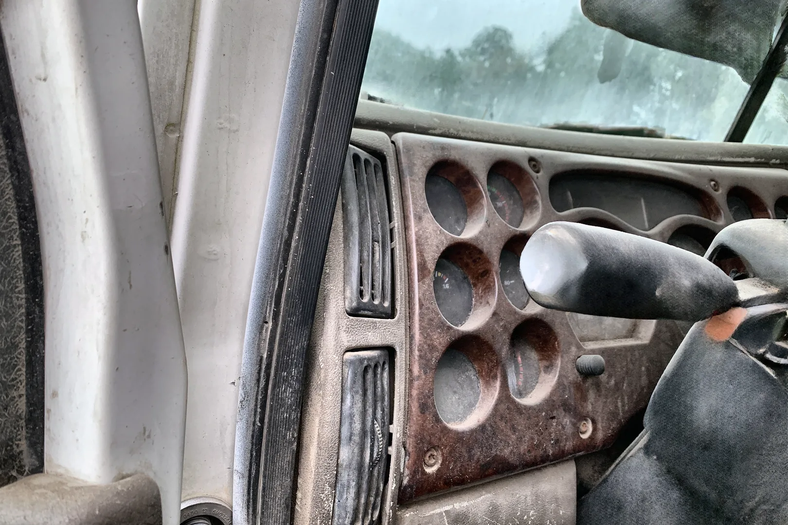 2004 MACK CHU613 - view 11 of 13