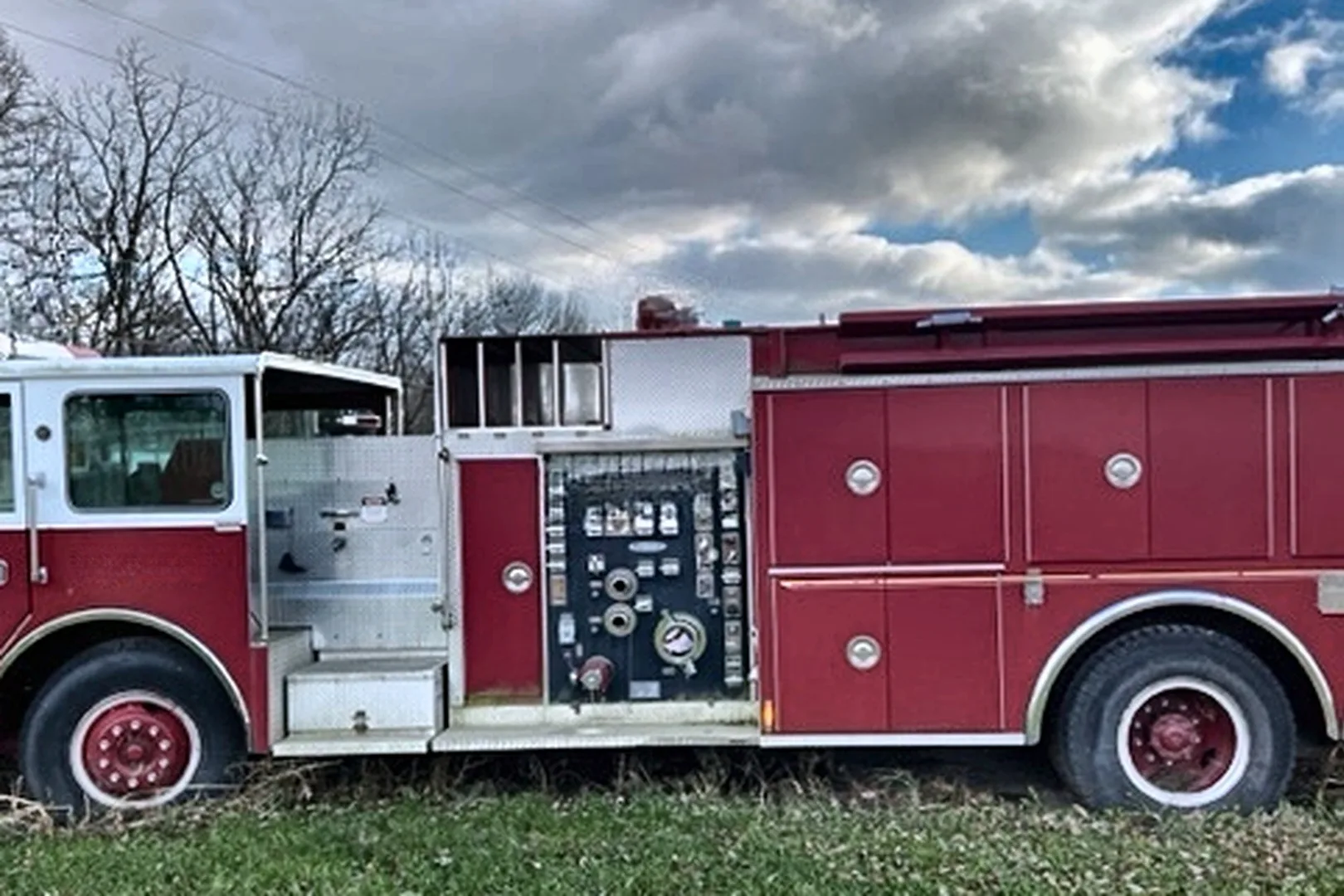 1988 PIERCE FIRE TRUCK - view 8 of 24