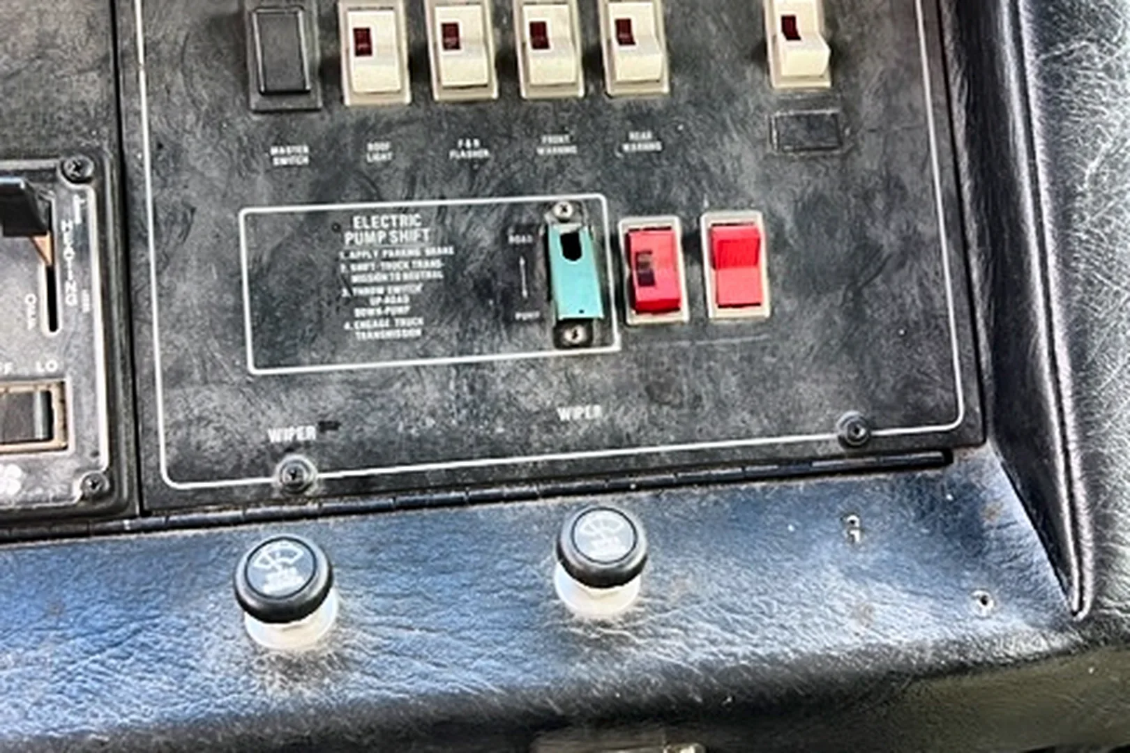 1988 PIERCE FIRE TRUCK - view 20 of 24