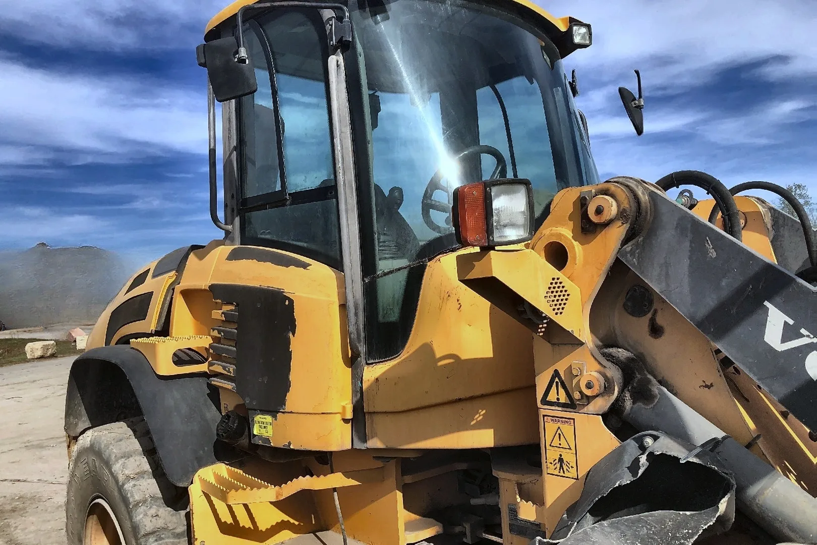 2015 VOLVO L45G - view 6 of 25