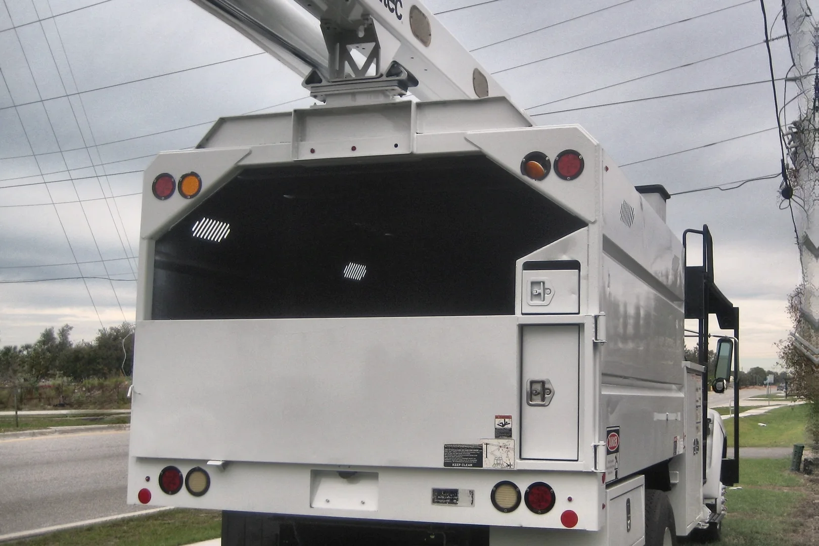 2013 FORD F750 - view 9 of 10