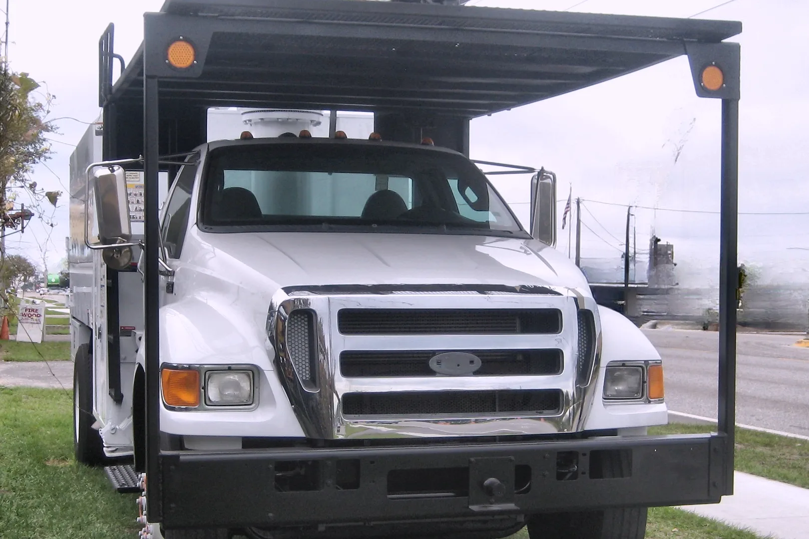 2013 FORD F750 - view 10 of 10