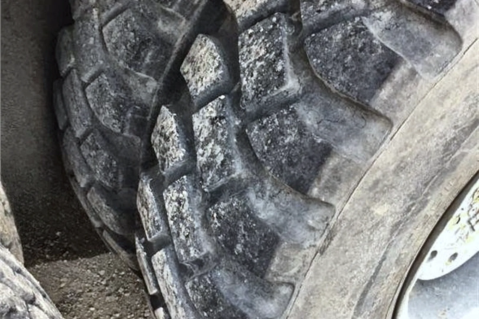 1974 P & H T750 - view 18 of 19