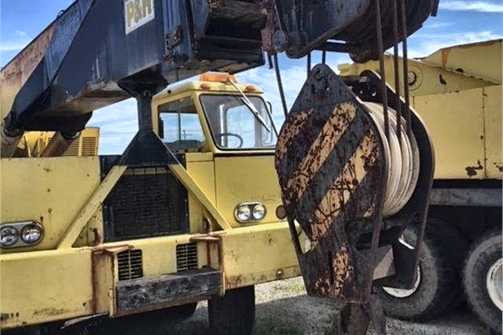 1974 P & H T750 - view 11 of 19