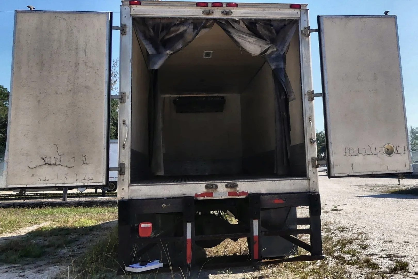 2013 PETERBILT PB337 - view 16 of 30