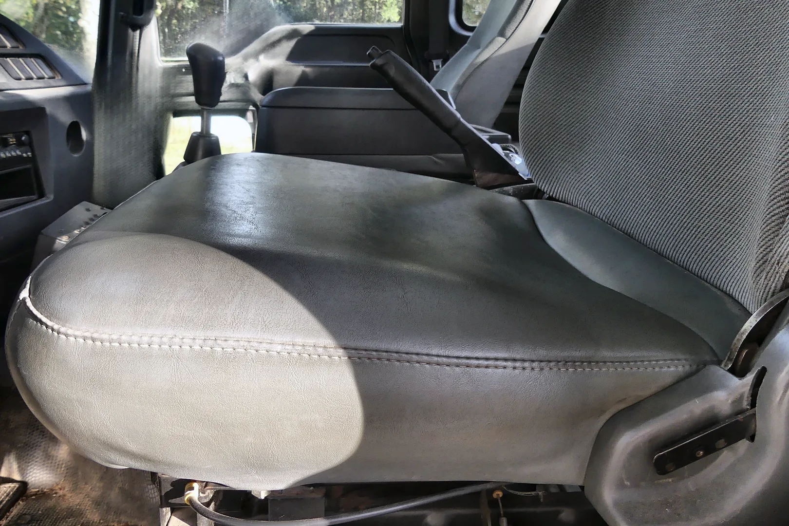 2000 ISUZU FRR - view 14 of 26