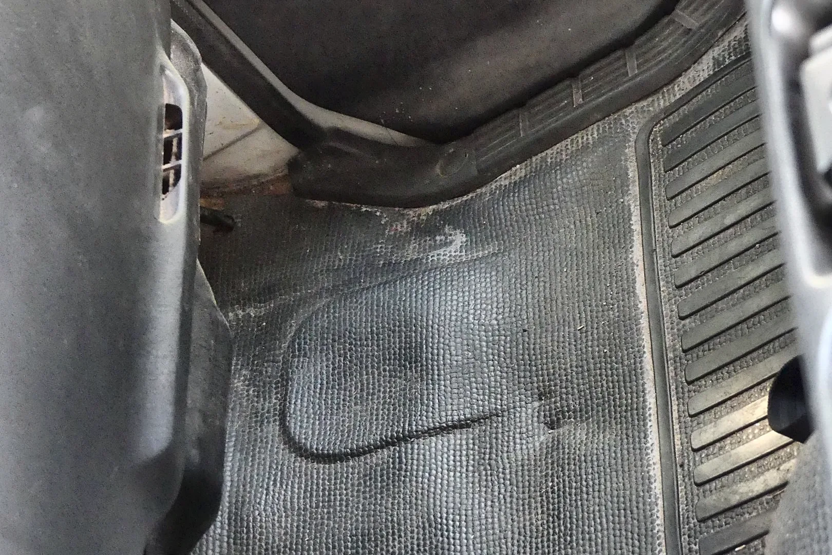 2000 ISUZU FRR - view 19 of 26