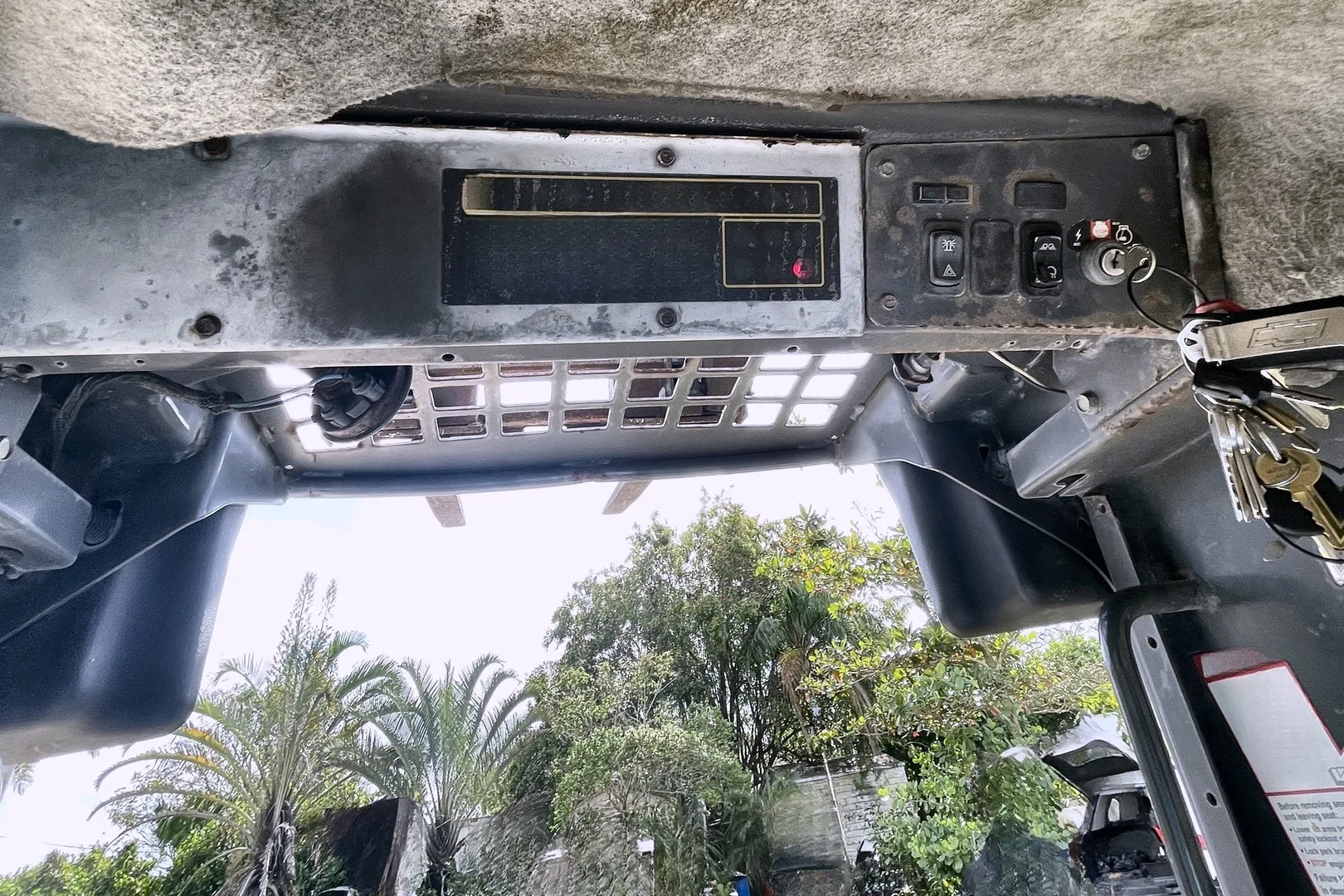 2004 NEW HOLLAND LS 180 - view 16 of 27