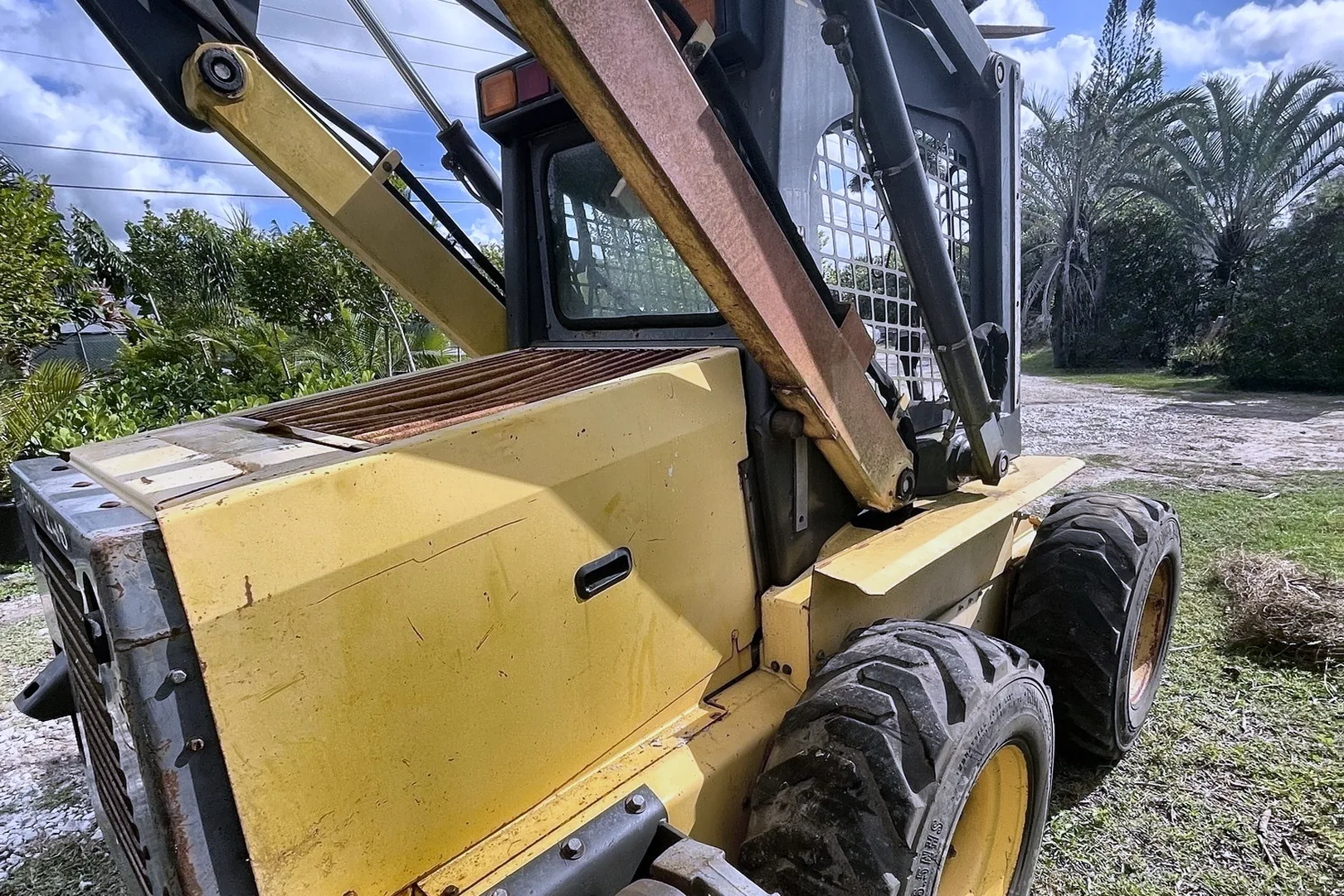 2004 NEW HOLLAND LS 180 - view 11 of 27