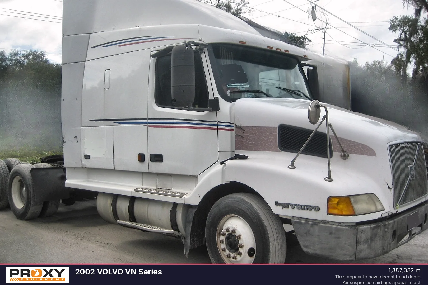 2002 VOLVO VN Series - view 1 of 13