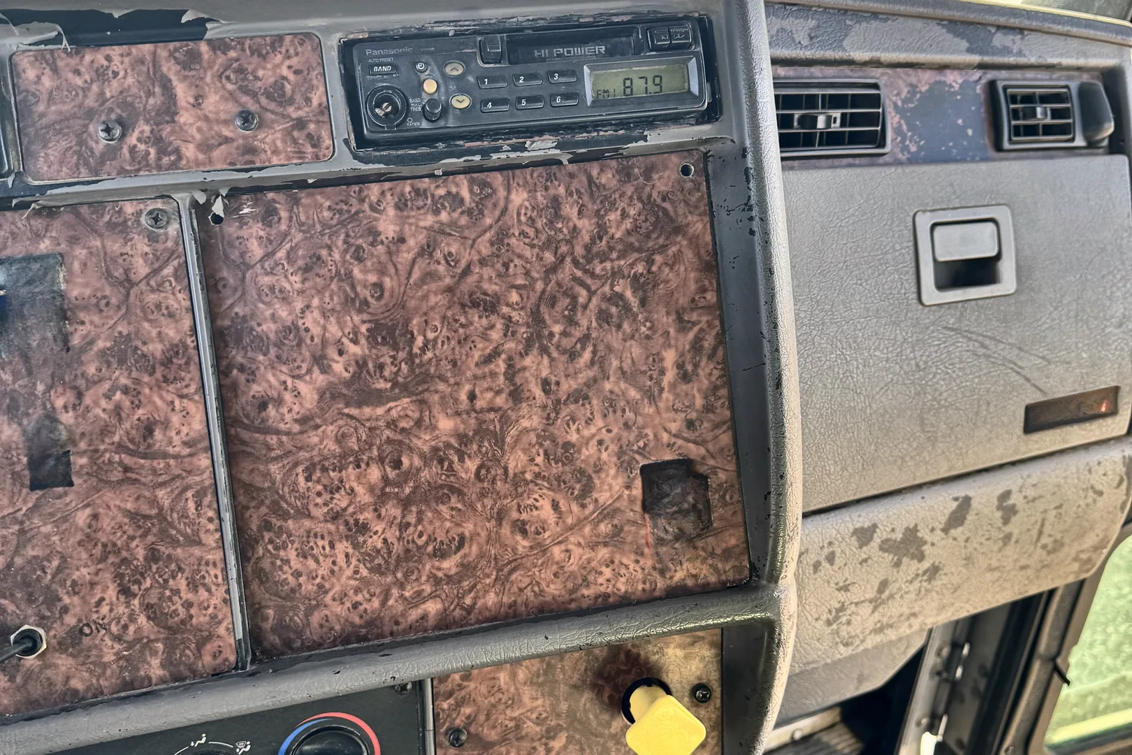 2003 KENWORTH T300 - view 18 of 33