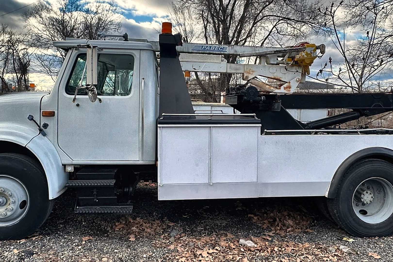 1990 INTERNATIONAL 4700 Wrecker - view 8 of 40