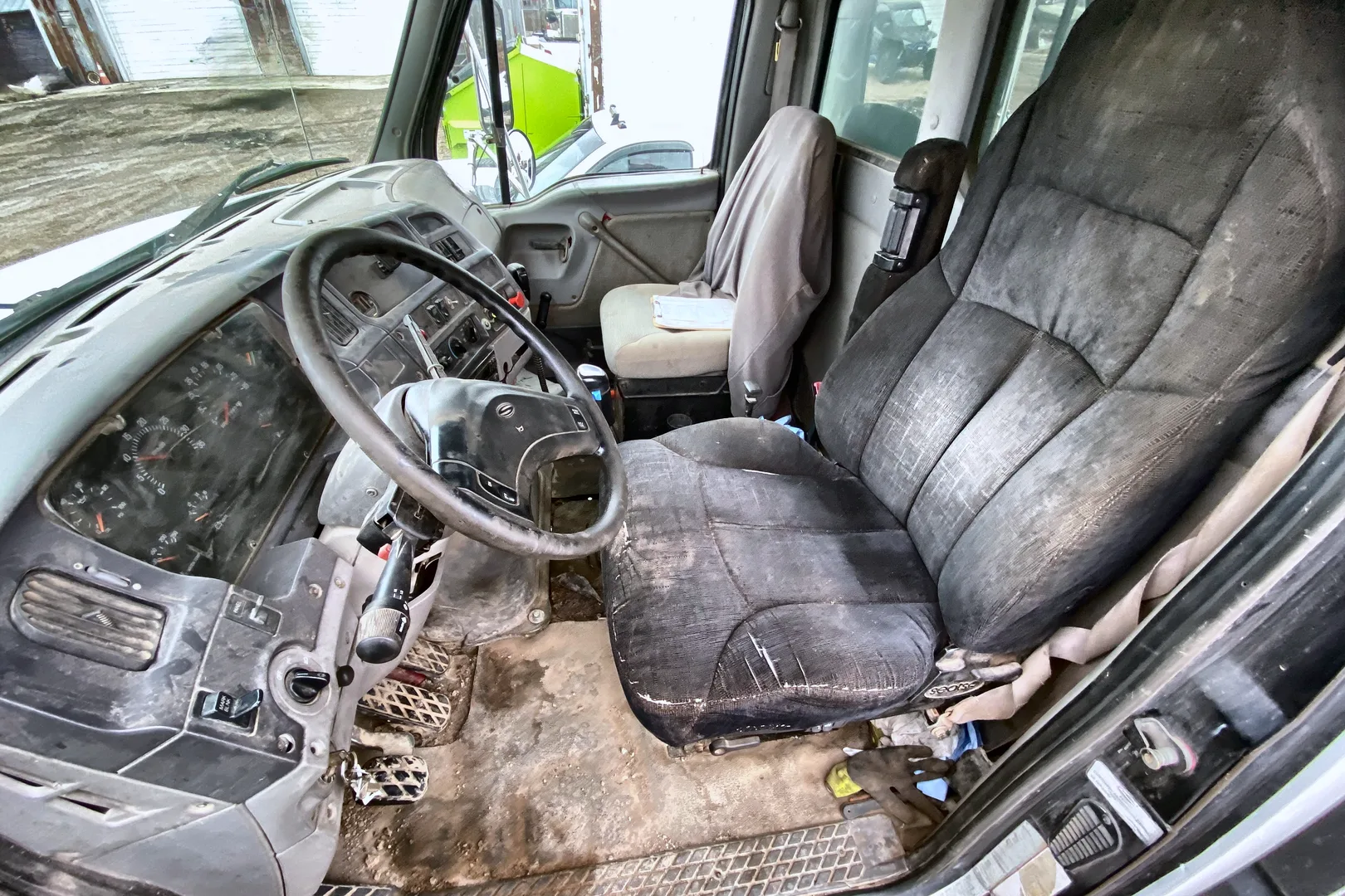 1999 STERLING Tri-axle - view 16 of 32