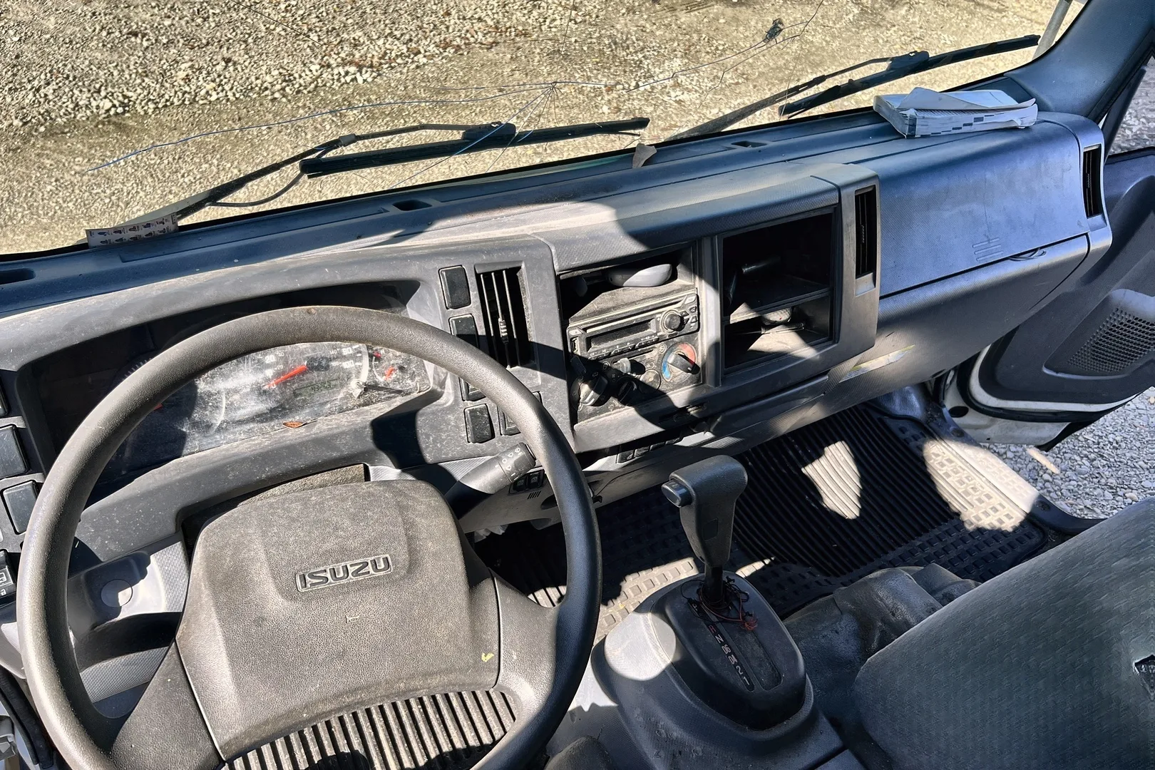 2019 ISUZU NPR HD - view 14 of 30