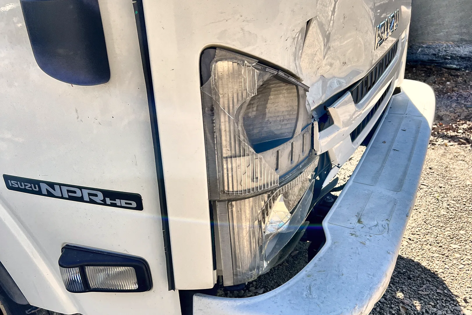 2019 ISUZU NPR HD - view 9 of 30