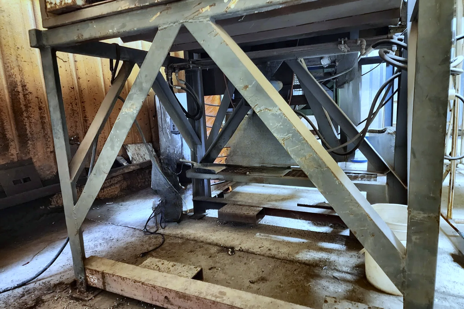 2000 EMCEKA-GOMPPER Type 4 Magnetic Seed Cleaner - view 16 of 21