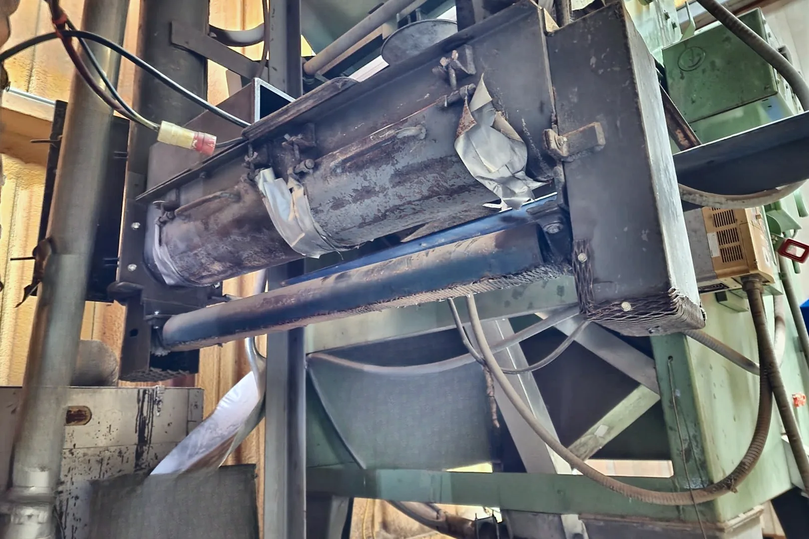 2000 EMCEKA-GOMPPER Type 4 Magnetic Seed Cleaner - view 11 of 21