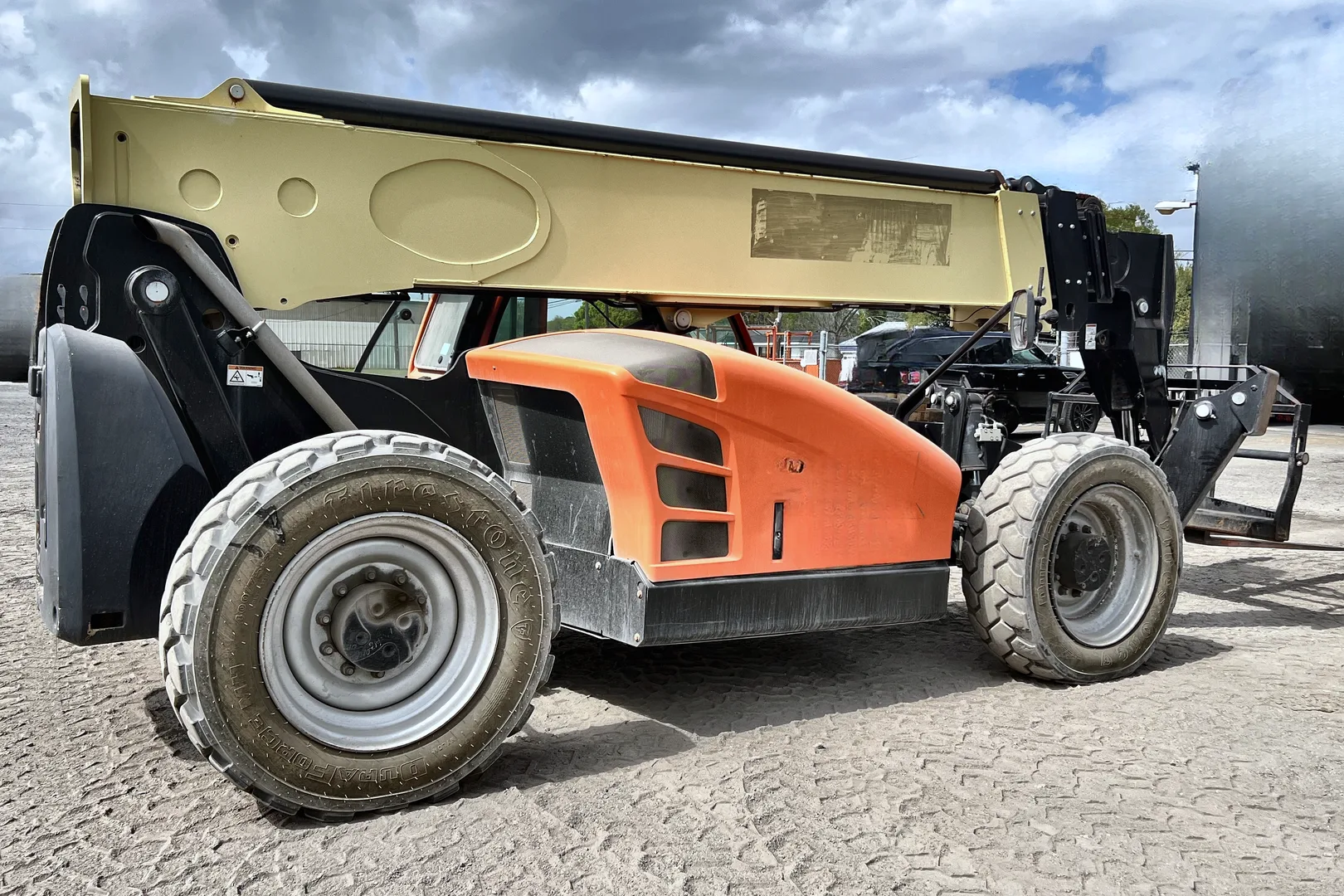 2017 JLG 1255 - view 13 of 33
