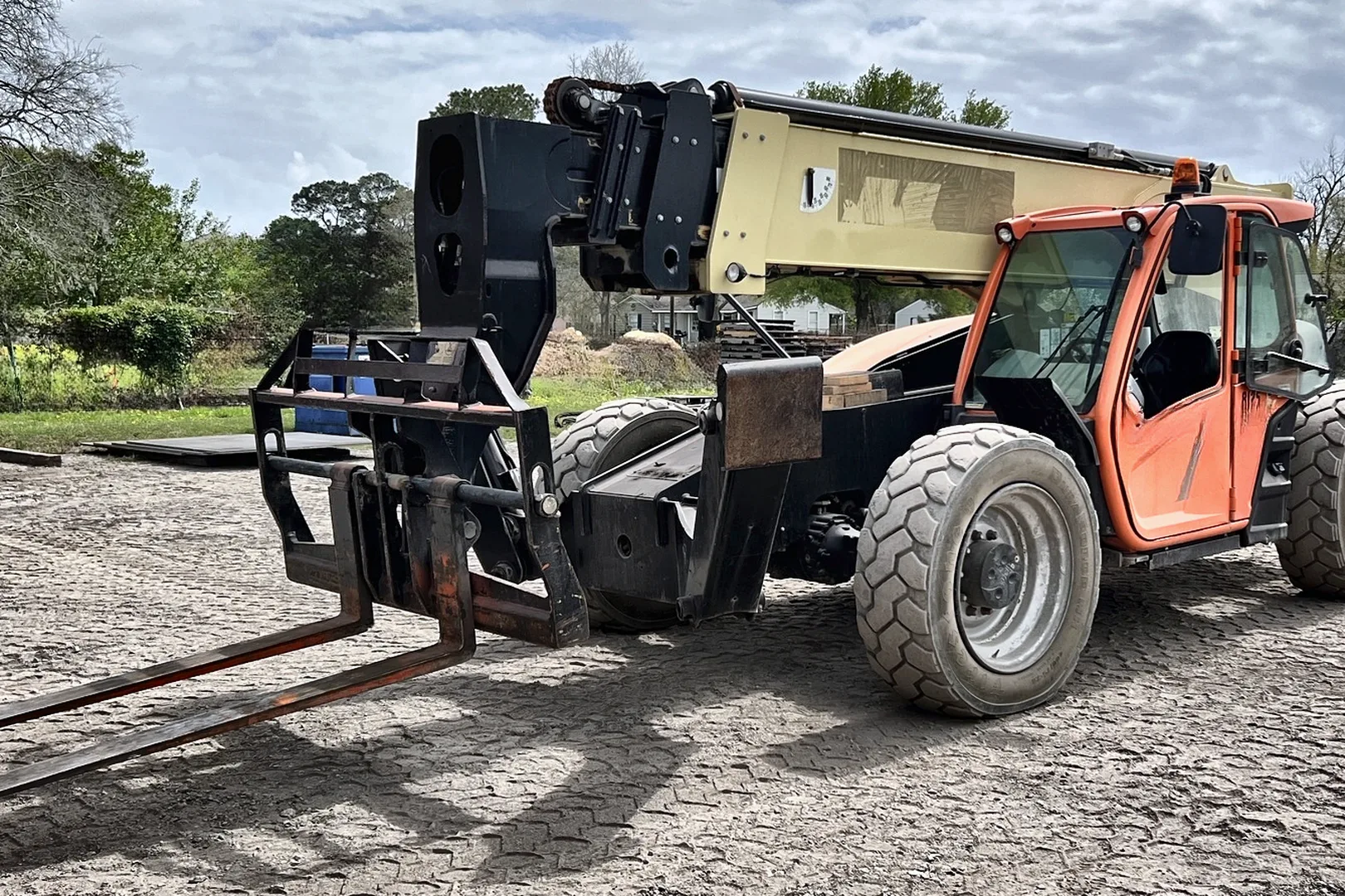 2017 JLG 1255 - view 11 of 33